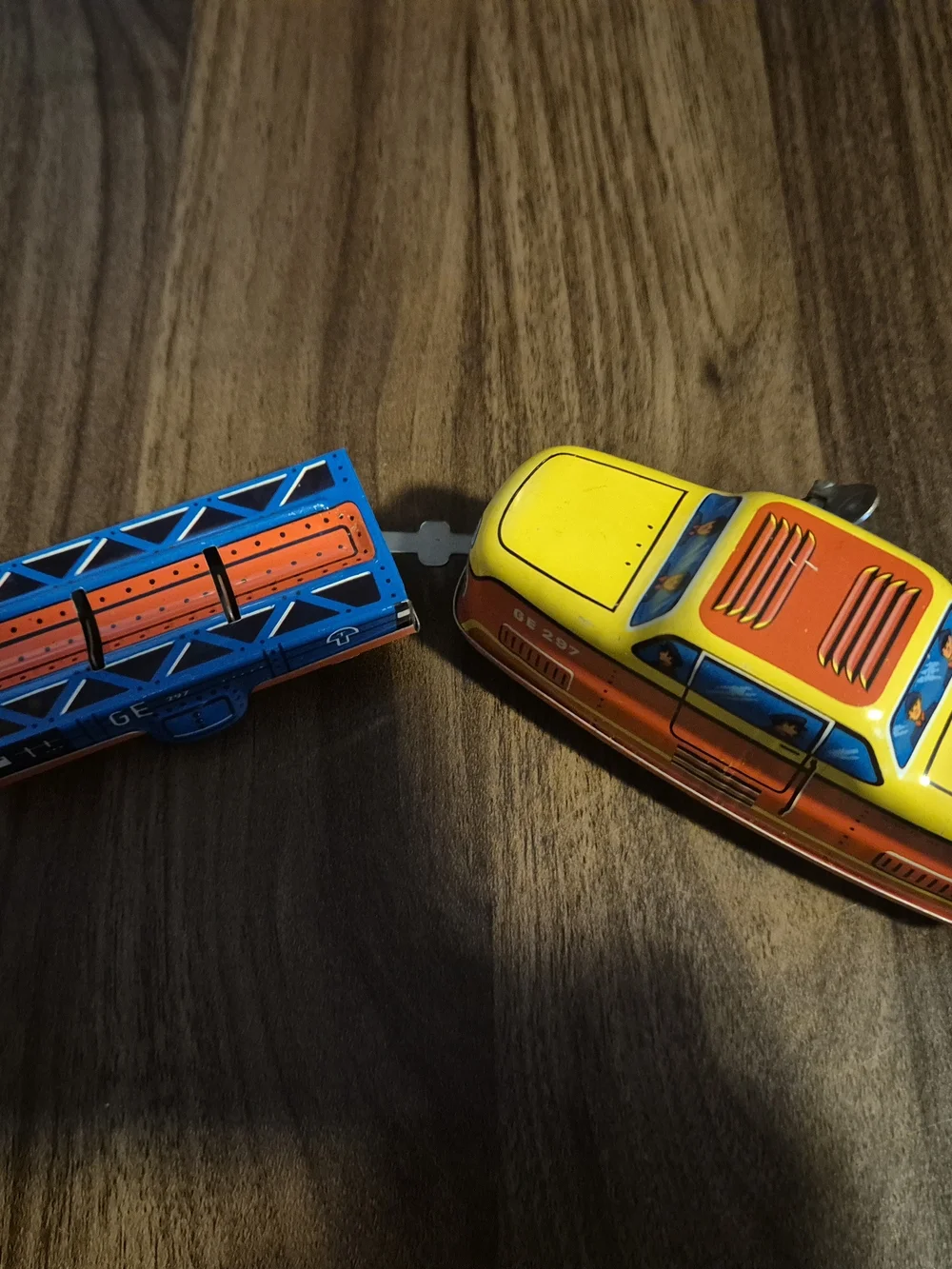 Vintage Technofix GE 297 Tin Wind Up Litho Toy Train Engine & Flatcar Germany